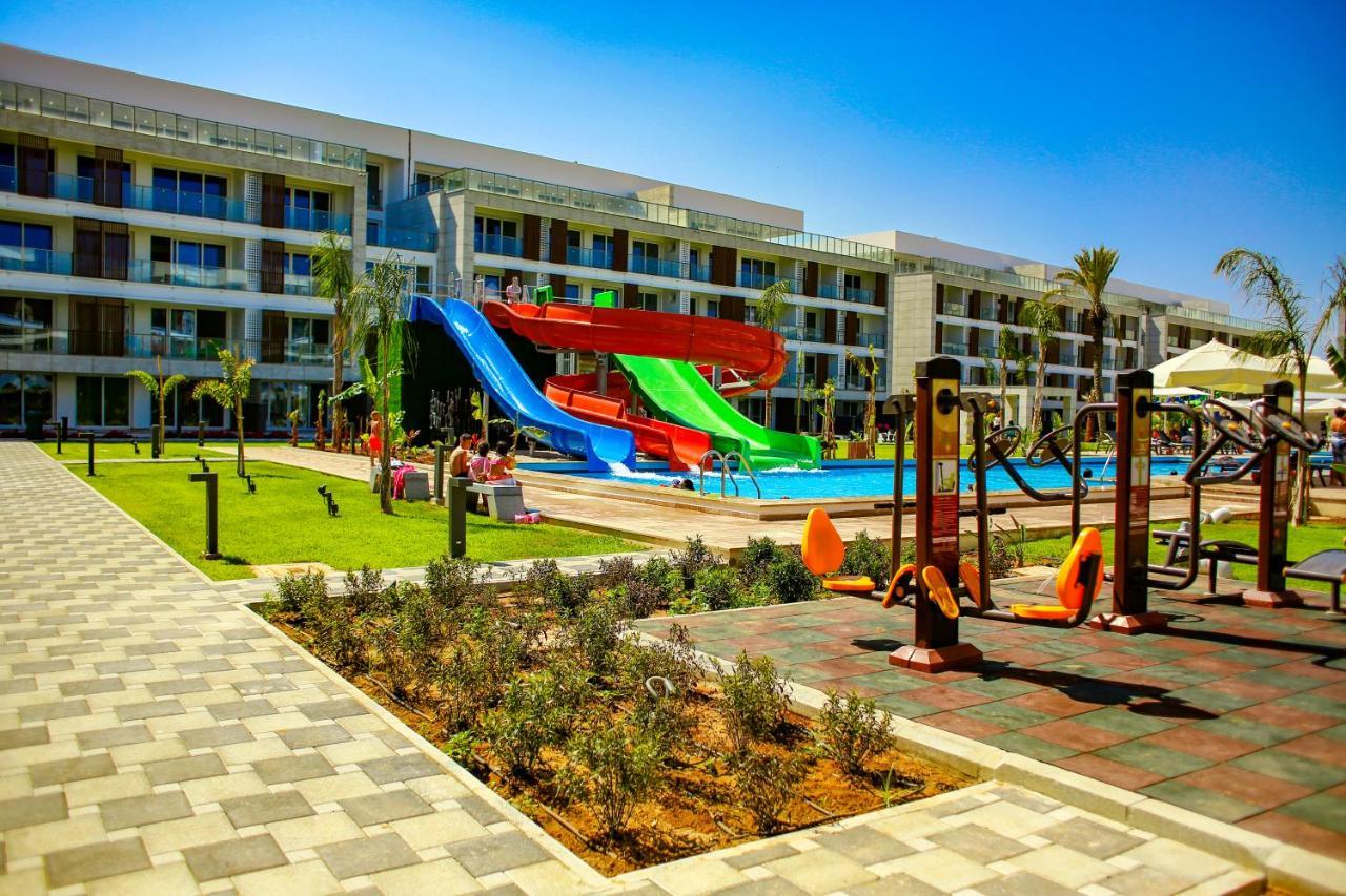 Courtyard Long Beach Holiday Resort Iskele District  Bagian luar foto