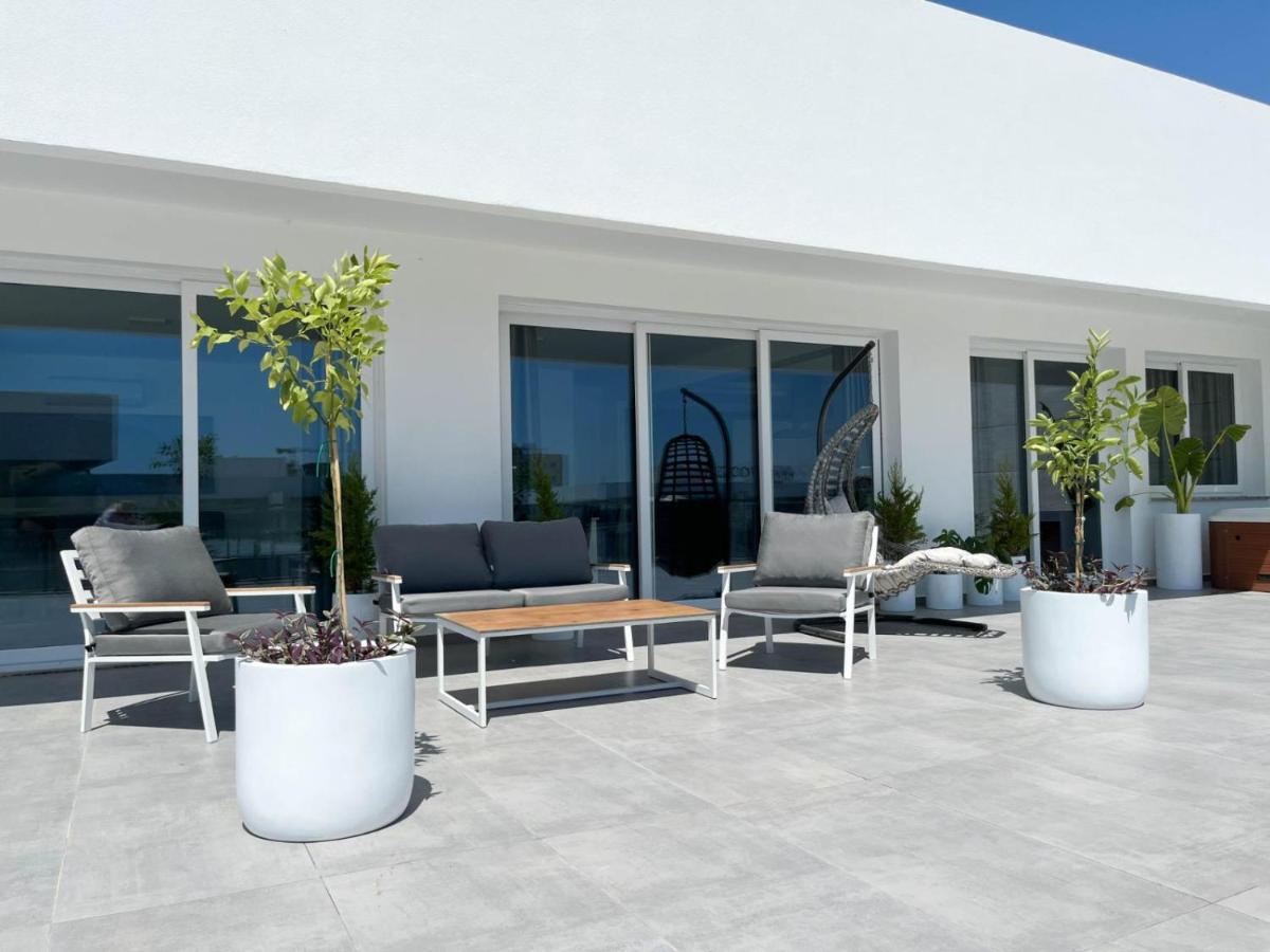 Courtyard Long Beach Holiday Resort Iskele District  Bagian luar foto